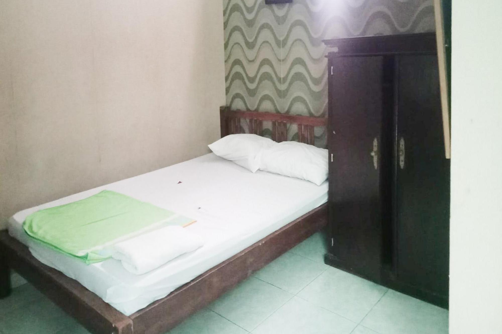 Trihakso Guest House Near Kaliurang Redpartner Слеман Екстериор снимка